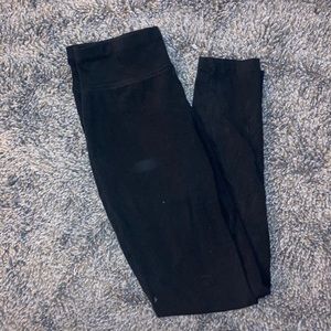 Plain black leggings